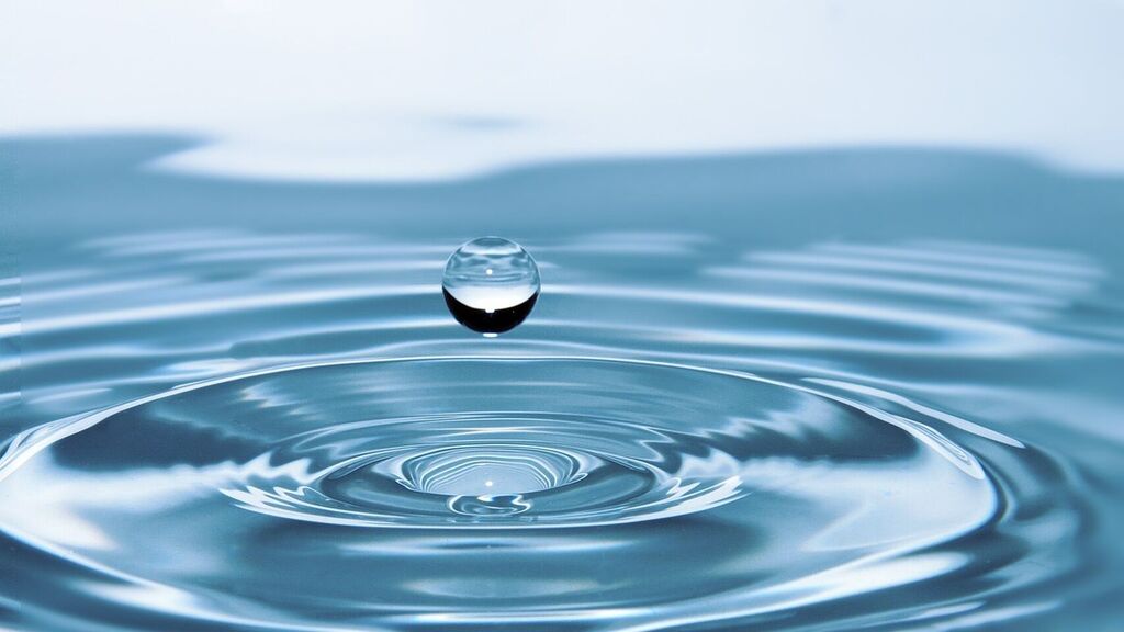 10 grandes beneficios de beber agua